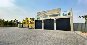 5% down payment and own a villa overlooking the largest crystal lake in the Emirate of Sharjah