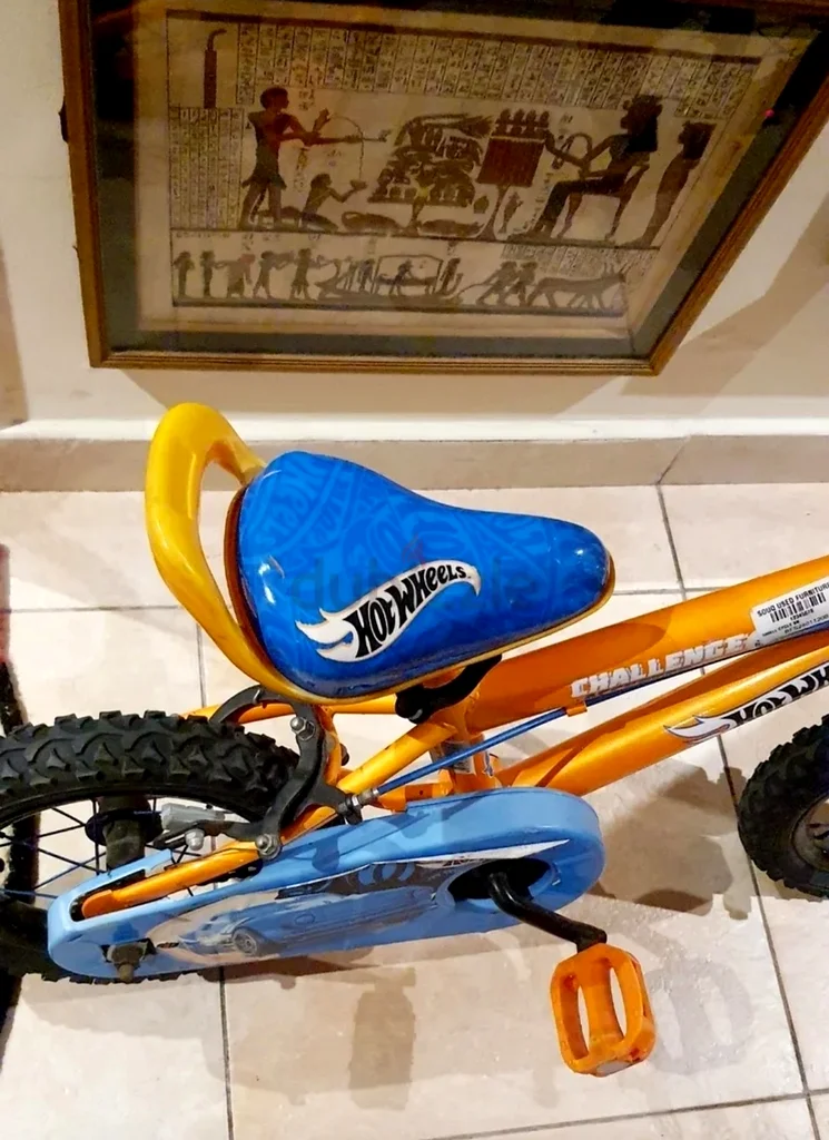 Exciting Hot Wheels Challenge Bike for Kids! Preloved. AED 95 only!63169937225218113