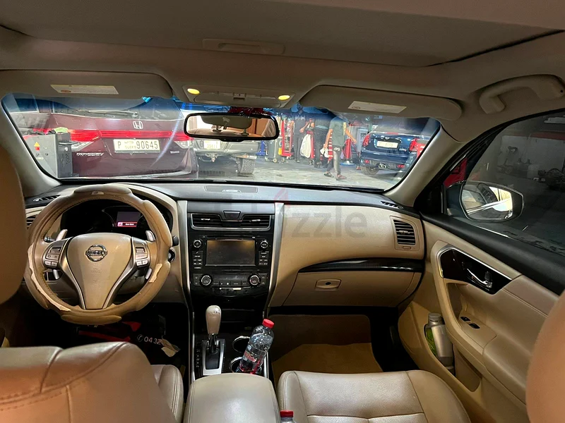 3,6 Ltr very limited edition Luxury Car Nissan Altima. Excellent condition.63227775658370111