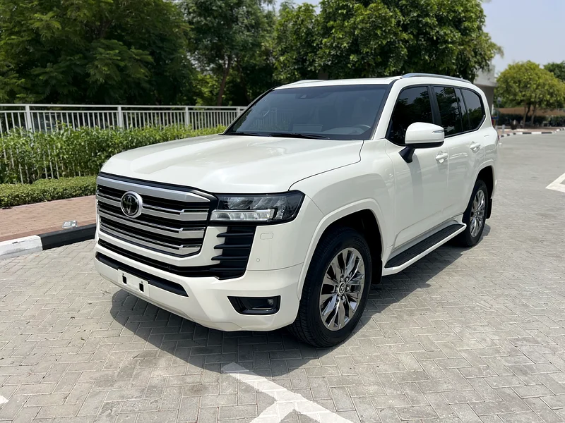 Toyota Land cruiser - GXR - 2023 - Under warranty - Service contract - Alfuttaim63157882344579112