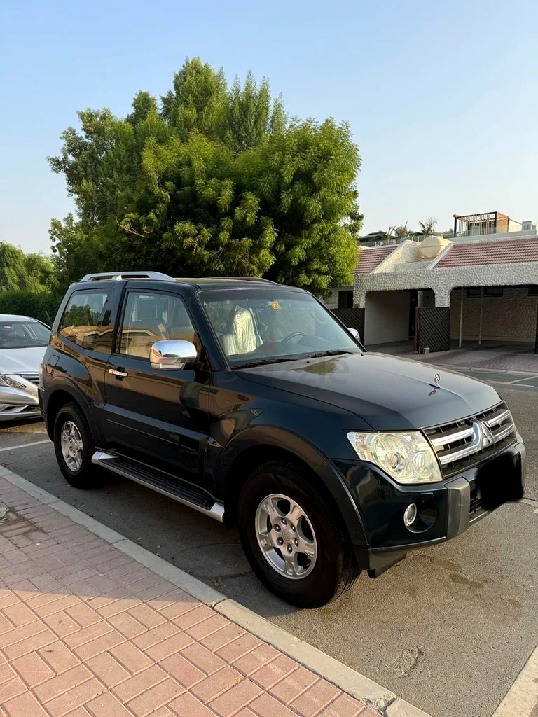 2008 Mitsubishi bajero GCC specs low mileage very clean driven by ladys63153228269443112