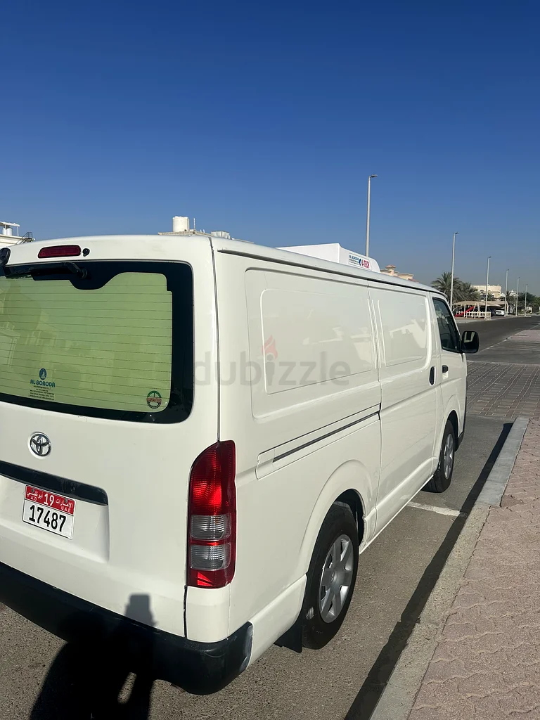 TOYOTA HAICE WITH FRIDGE AND HEATER VAN 202363148169151489112