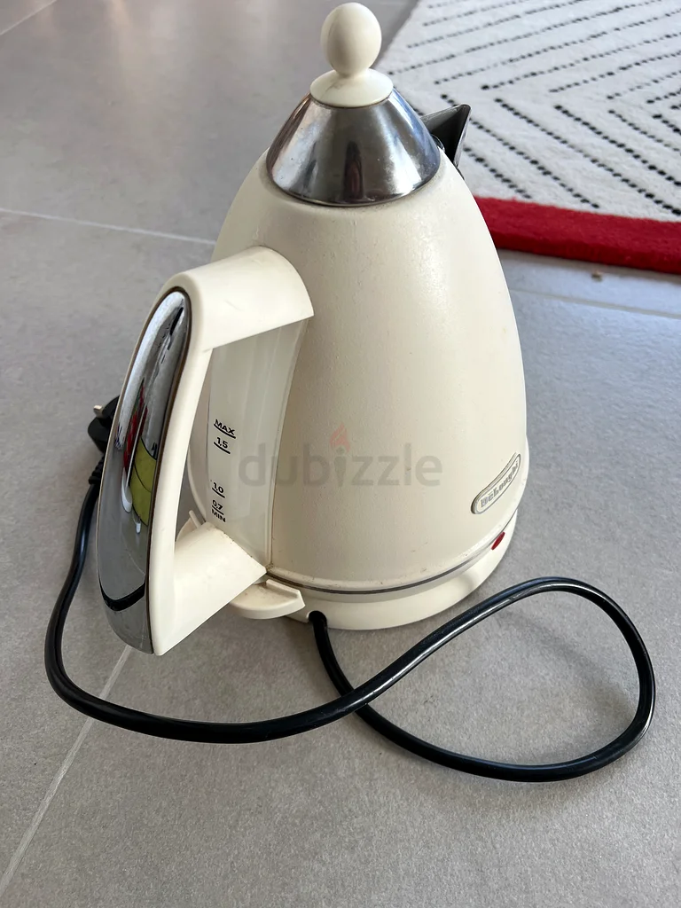 Delonghi cream colour Electric Kettle63168050691459111