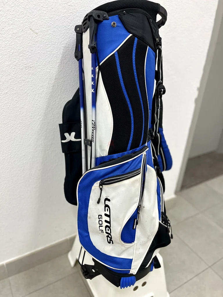 Elevate Your Game with a Premium Golf Stand Bag!63246243851139112