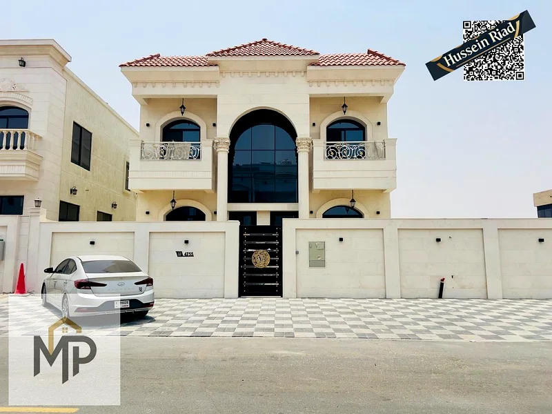 Corner villa for sale with custom finishing, private pool, very distinguished location, including registration fees63894082486530111