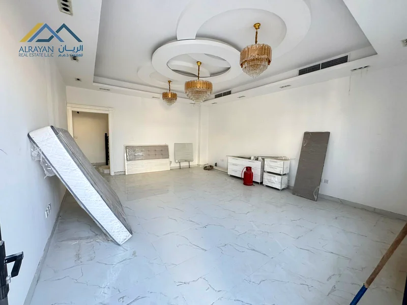 فيلا فاخرة للبيع * زاوية بتصميم حديث في منطقة آل علياء - عجمان | سوبر ديلوكس...63877378136577112