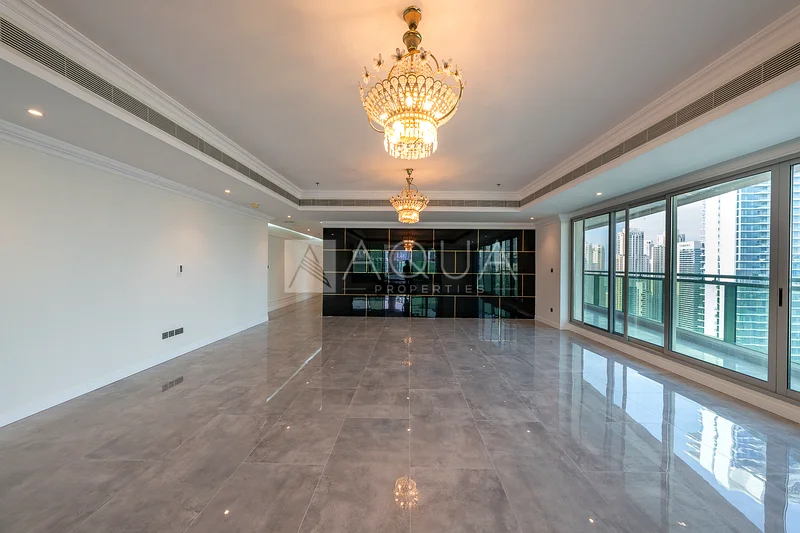 مسبح على سطح المنزل | مُحدّث بالكامل | غير مفروش64037174113921112