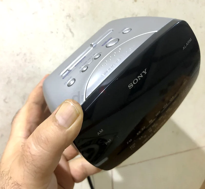 Sony Dream Machine Alarm Clock Radio - Timeless Design for Your Bedroom!63261814968193114