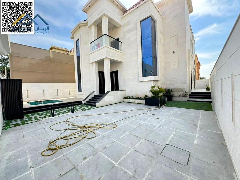 واجهة حجرية جميلة، ومسبح كبير، والكهرباء والماء متضمنان63874051360386110