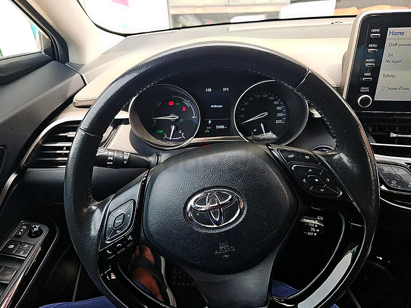 Toyota C-HR 2022 Hybrid VX Full Option, Low KMs, First Owner, Lady Driven, Full Service History, GCC63148168881794114
