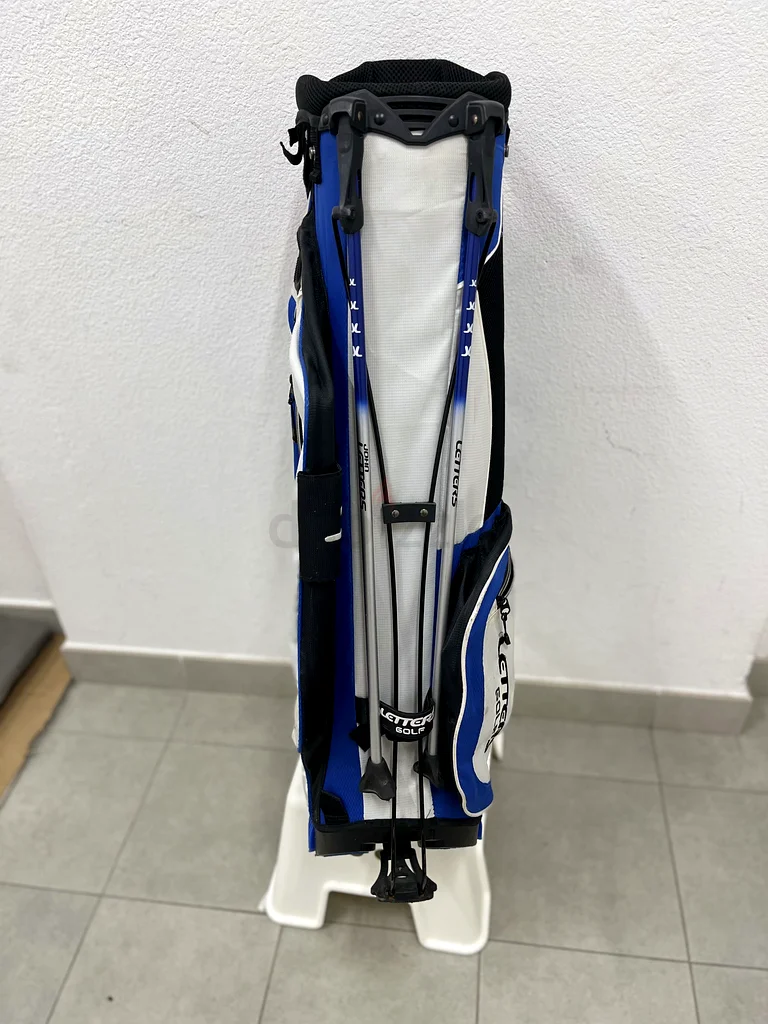 Elevate Your Game with a Premium Golf Stand Bag!63246243851139111