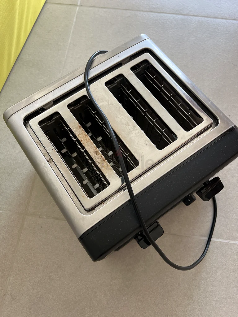 Toaster63252945336705111