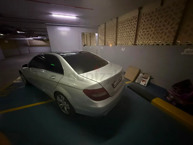 Mercedes C200 -2013 - GCC- 221,000 kilometres-AED 27,00063230652646531114