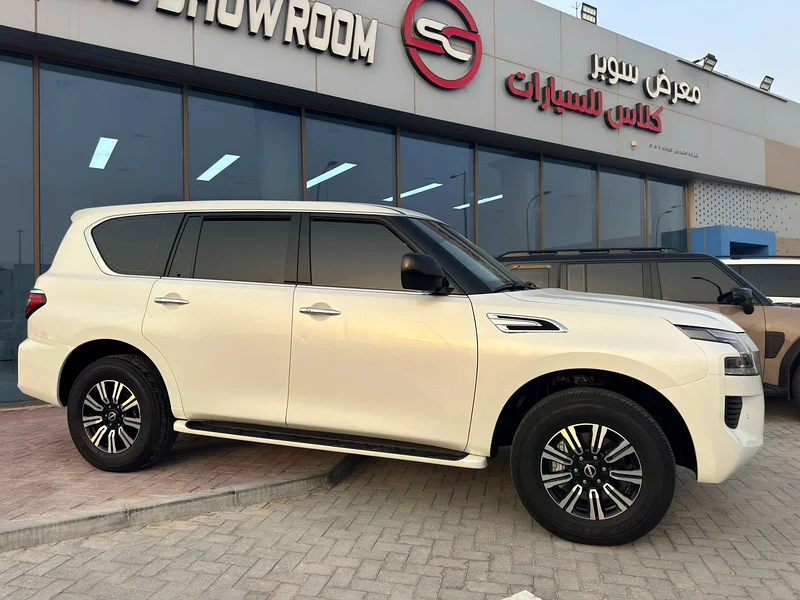 Nissan Patrol SE V6, agency paint63142586307842113