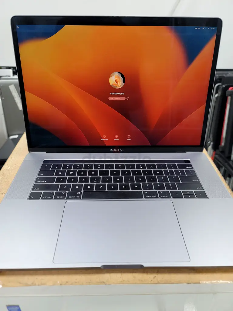 Sleek Apple MacBook Pro - Perfect Condition!63254995693057111