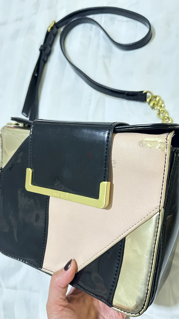 حقيبة نسائية (مستعملة) ني وست63237607243394111