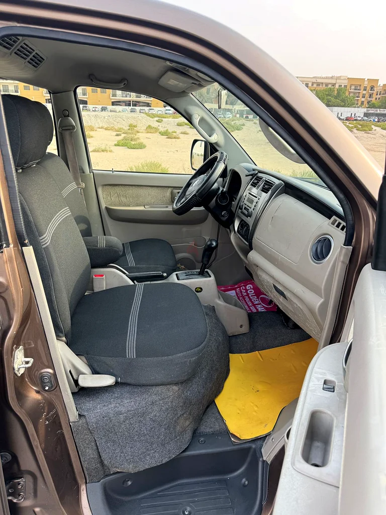 Suzuki  APV  7 SAINT  GCC 201563134497928577113