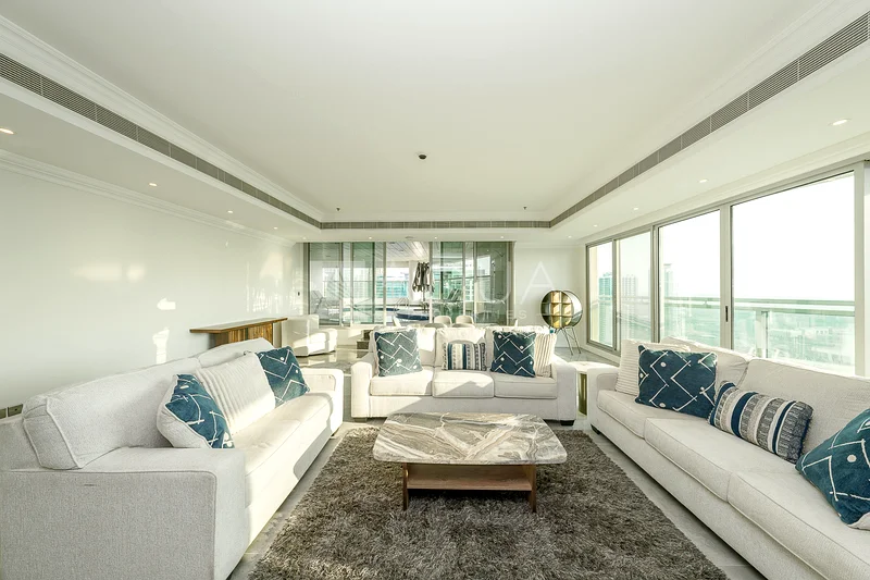 Roof Terrace Pool | Upgraded | Furnished64037174131329112
