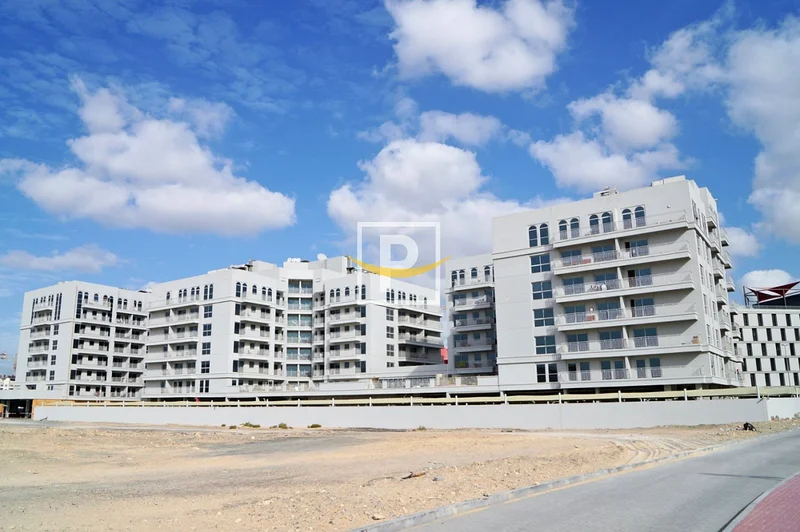 فرصة استثمارية ممتازة في قطعة أرض سكنية بمنطقة أرجان63183718061185112