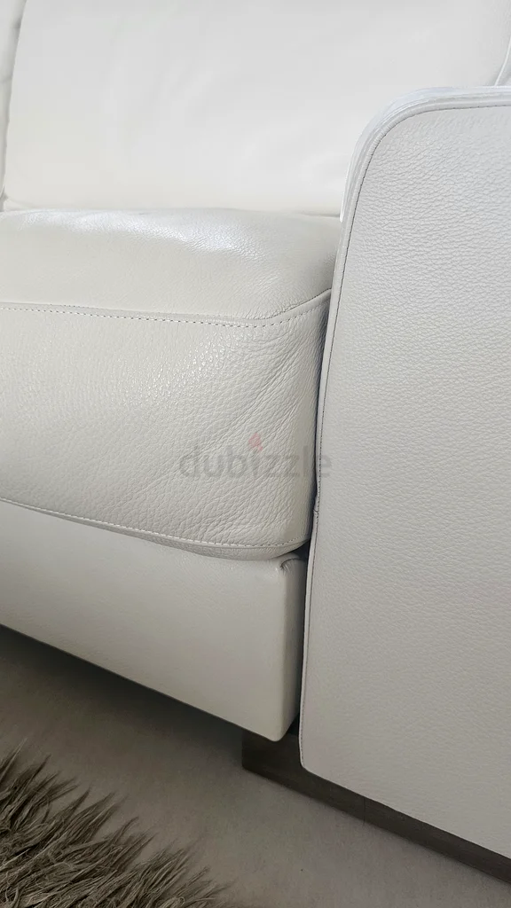 Italian Leather Corner Sofa Set From NATUZZI (Made in Italy) As Good As New63191607388162112