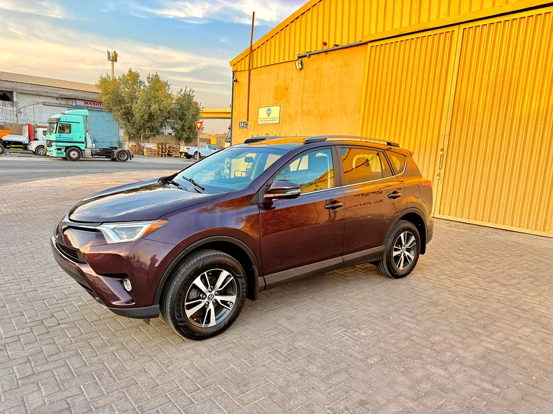 فقط تصدير RAV4 2018 full options special color 4X463158340706051111