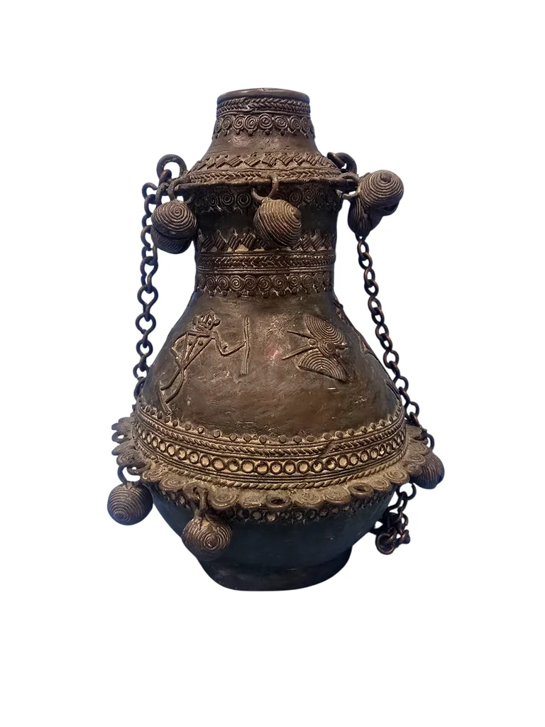 Exquisite Antique Decorative Pot with Intricate Handcrafting63223355866753111