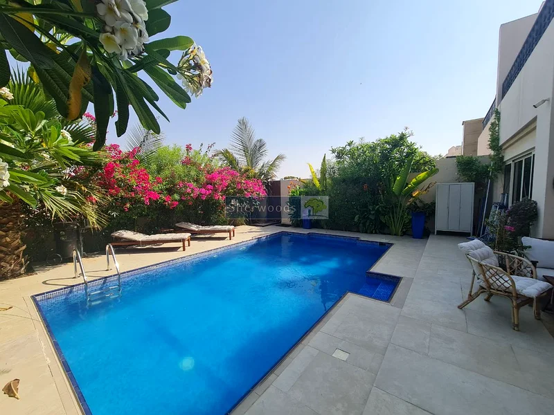 Exclusive - Just Move In Enjoy Sunset Around Pool63858774838403110