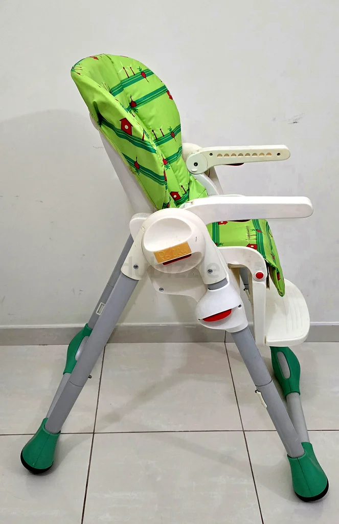 Chicco Polly 2-in-1 Highchair – Perfect for Your Little One!63195106690435114