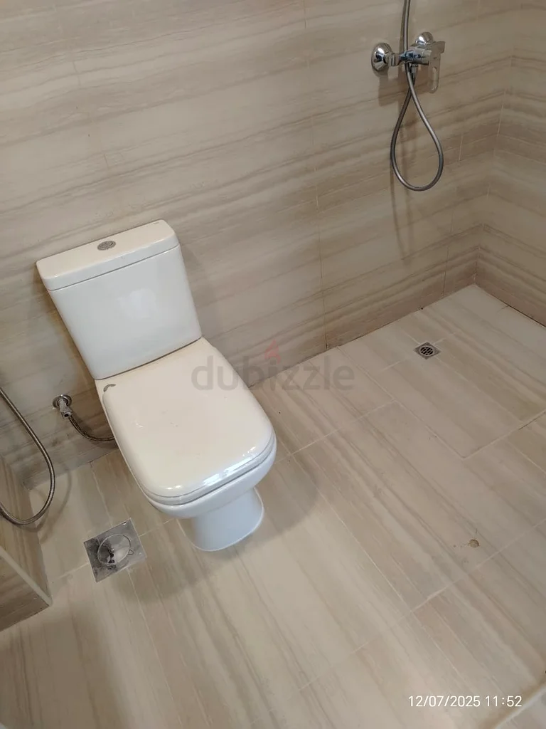 ROOMS FOR MONTHLY RENT63143963344001112