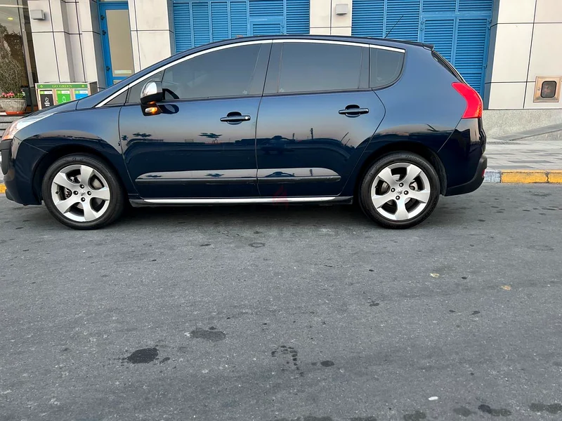 SUV63176168546818111