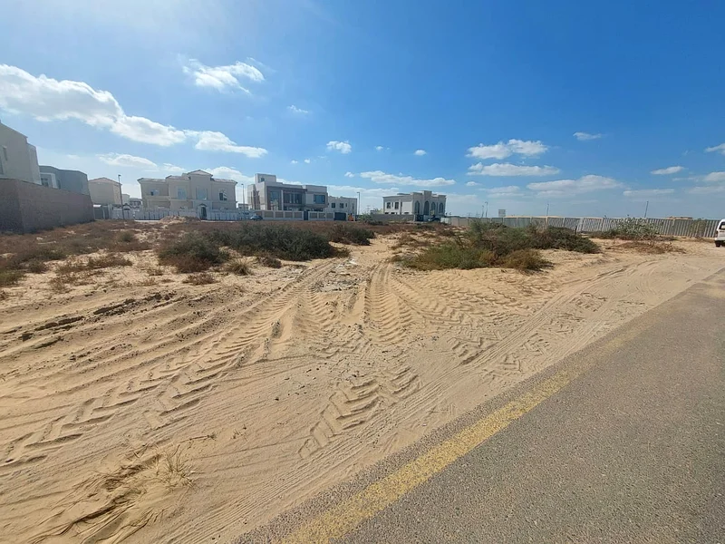 For sale a plot of land in Sharjah, Al Hoshi area63196617331458113