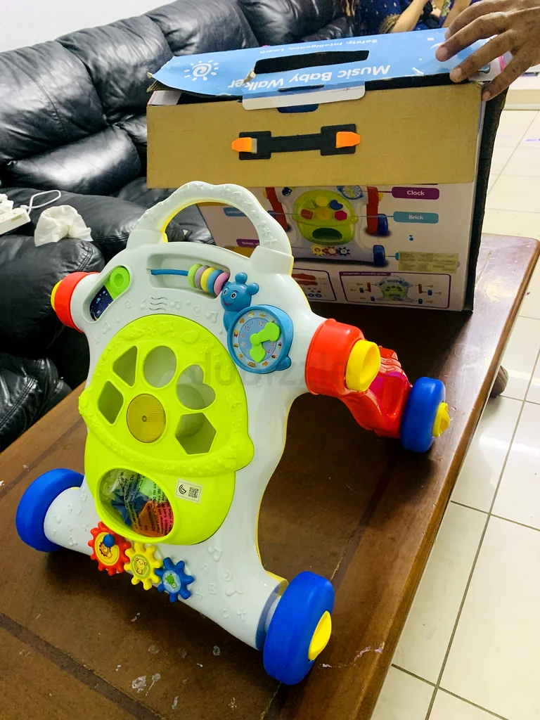 مرحباً! عربة أطفال تفاعلية موسيقية ممتعة لطفلك!63177120219010112