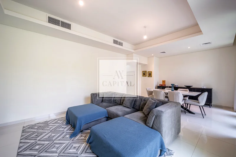 Upgraded | Vacant On Transfer | Amazing Layout64001817572354113
