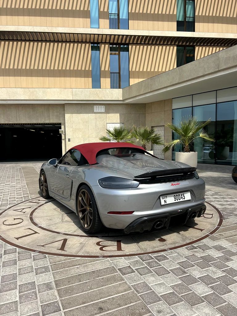 بورشه 718 سبايدر - دليل المستخدم - كربون كامل632316370176031128