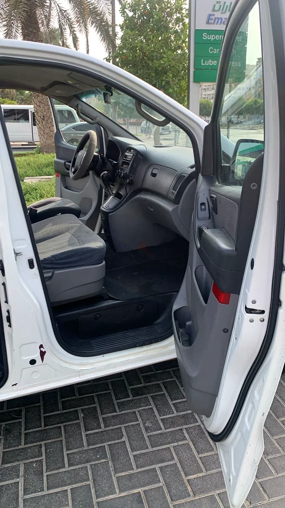 HYUNDAI H1 -model 201463151400313219114