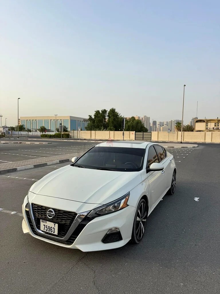 Nissan Teema Gulf model 202263168031657473111