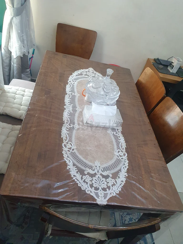 طاولة طعام63180361136129113