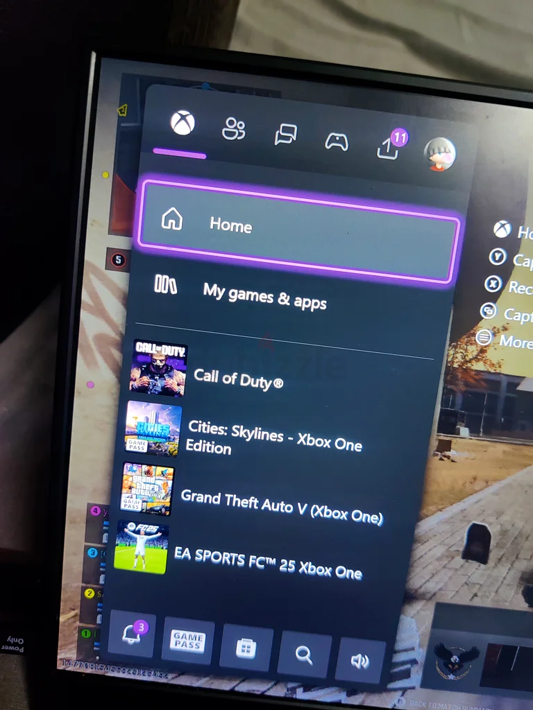 Xbox One console with Monitor and controller63173868773379112