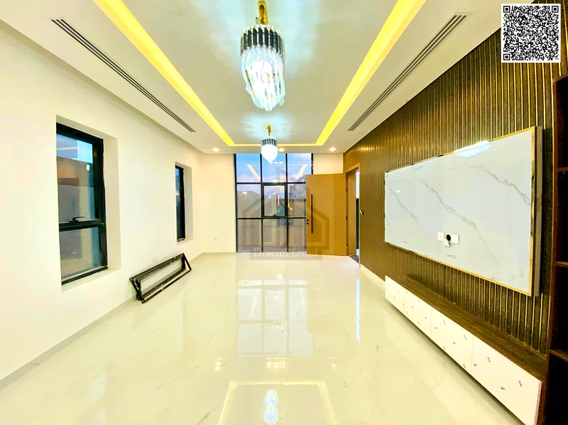 For sale, a villa in Ajman Al Helio, 5 master bedrooms, a majlis, a hall, and a maid’s room. Freehold for all nationalities, with the possibility of b63892120859009112
