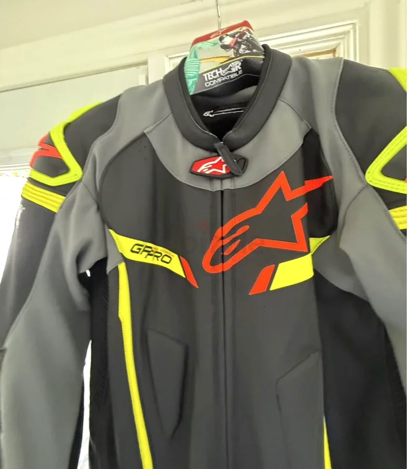 بدلة سباق دراجات نارية جلدية من Alpinestars GP Pro632376165643531110