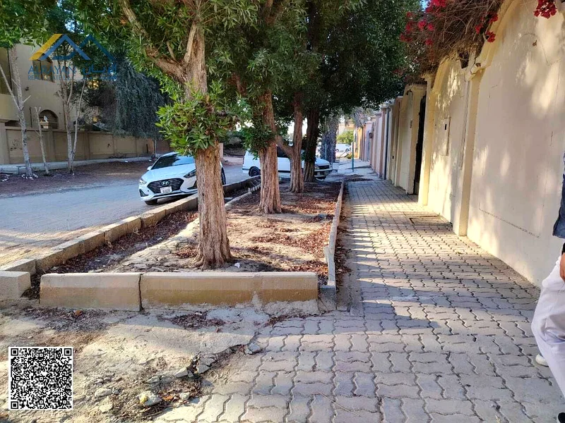 A distinctive villa for sale, stone facade, for sale with electricity, water and air conditioning, an area of ​​​​5000 feet in the Emirate of Ajman63869923845379112