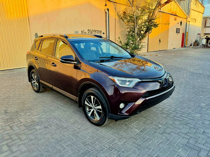 فقط تصدير RAV4 2018 full options special color 4X463158340706051112