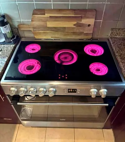 Beko 5 Ceramic Hubs Electric Cooker 90cm