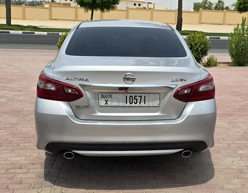 Nissan altima SV 2.5L GCC specification new tyres and battery in great condition interior  exterior63149120165122114