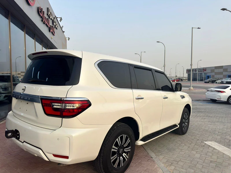Nissan Patrol SE V6, agency paint63142586307842114