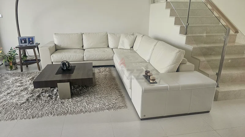 Italian Leather Corner Sofa Set From NATUZZI (Made in Italy) As Good As New63191607388162111