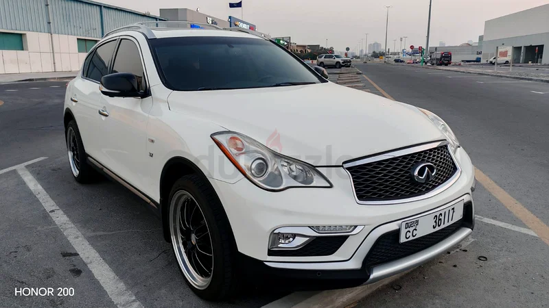 INFINITI QX50 2018 سيارة نظيفة للغاية63174307175683117