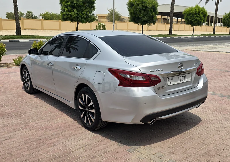 Nissan altima SV 2.5L GCC specification new tyres and battery in great condition interior  exterior63149120165122113