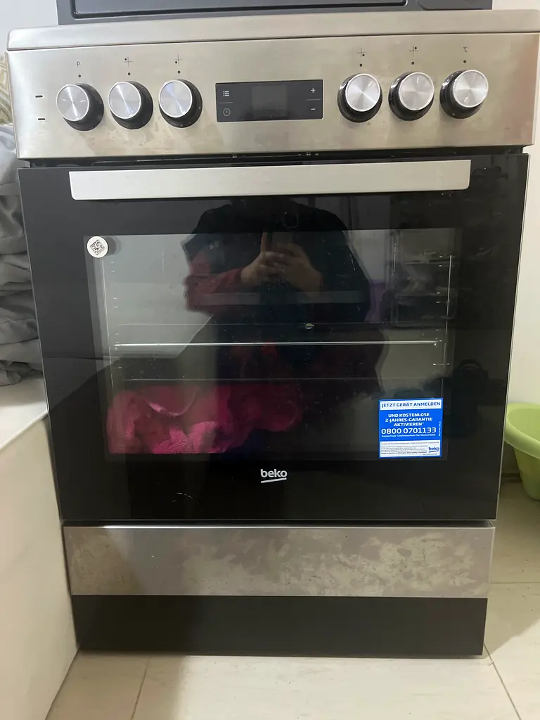 electric stove with oven