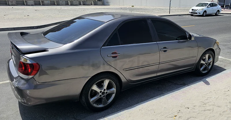 كامري 200563146743442178112